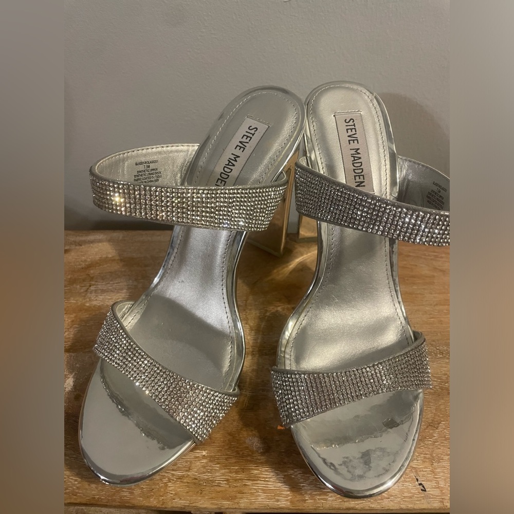 Steve Madden glassy sandals